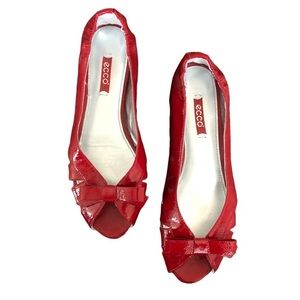 ECCO red patent leather open toe flats 39